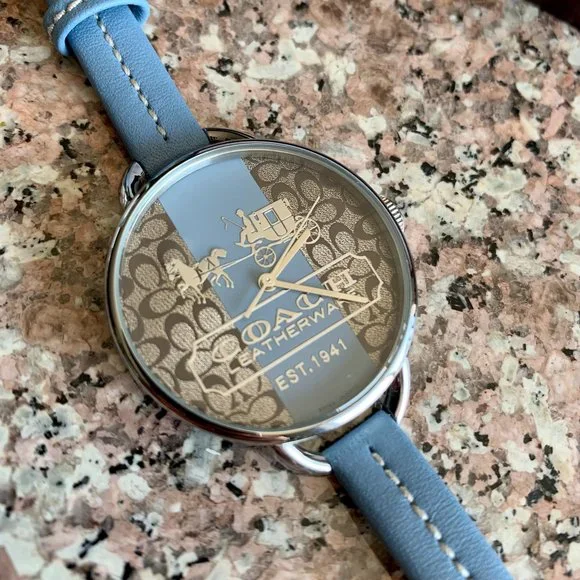 NEW Coach Women's Stainless Steel Signature Watch Retired Model - Picture 1 of 5